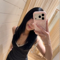 台中兼職外約推薦：19歲嫩妹伊伊（160cm/B罩杯）初體驗，超萌學生妹慾望爆發