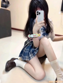 是誰家走丟的小學妹？19歲稚嫩新人，帶你體驗最單純的「初戀感」✨