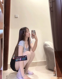 妮妮  164.46.D.20ｙ清純可愛美腿哦  皮膚白皙    有女友fu 不抽煙無刺青 沒有男友